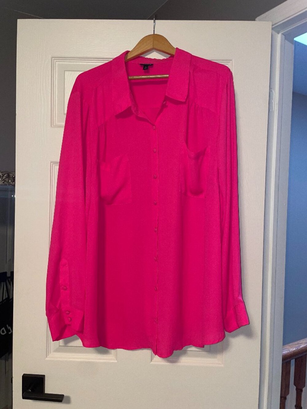 Torrid hot pink button-up blouse, size 5